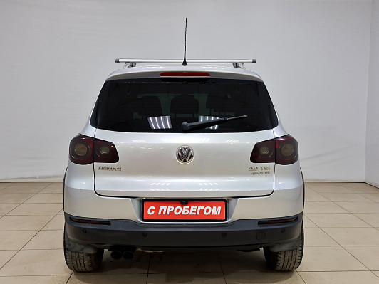 Volkswagen Tiguan, 2010 года, пробег 200735 км