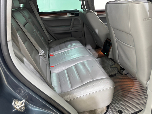 Volkswagen Touareg, 2004 года, пробег 437077 км