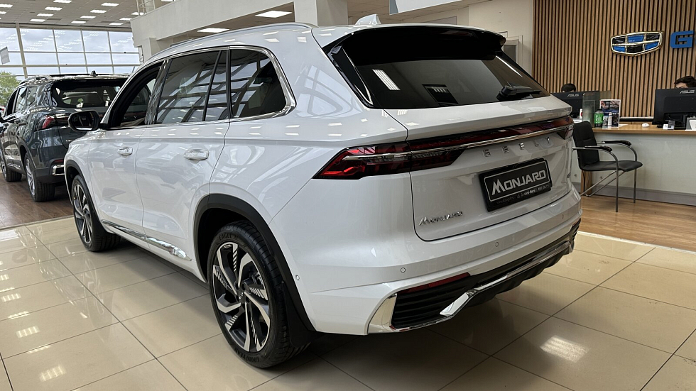 Geely Monjaro Flagship (2023-2025), белый