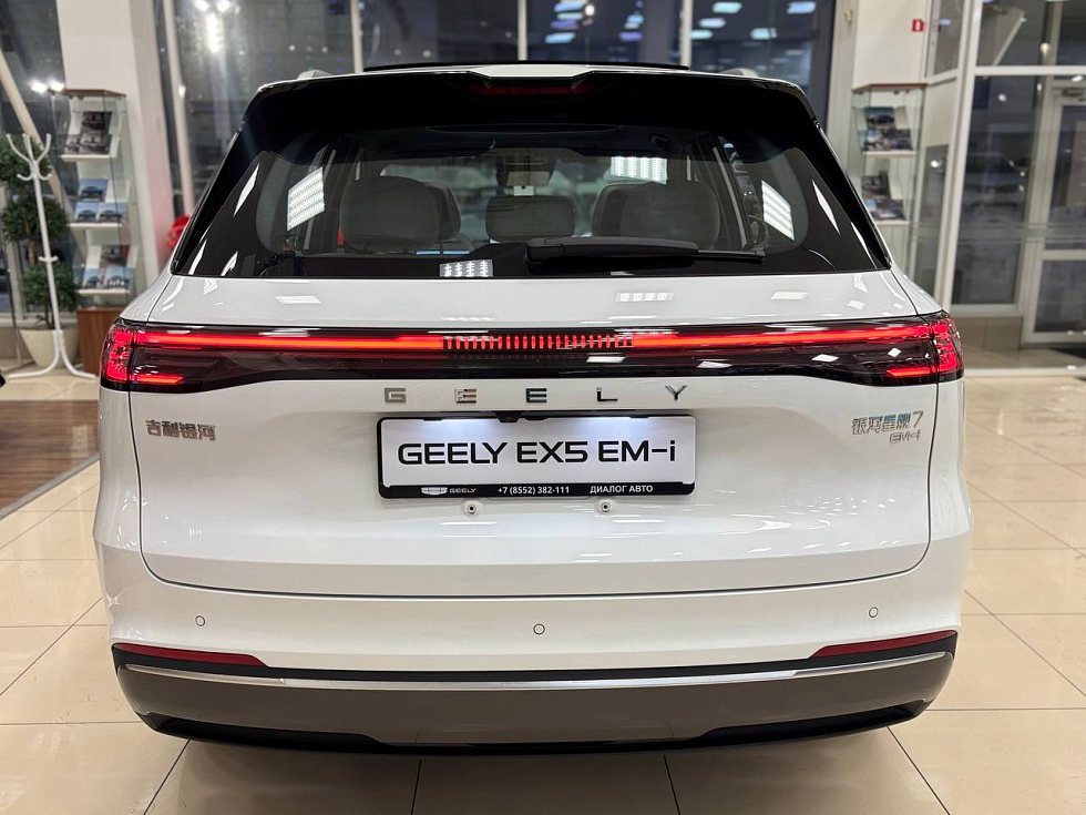 Geely Galaxy Starship 7 Sailing, белый