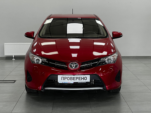 Toyota Auris, 2013 года, пробег 179650 км