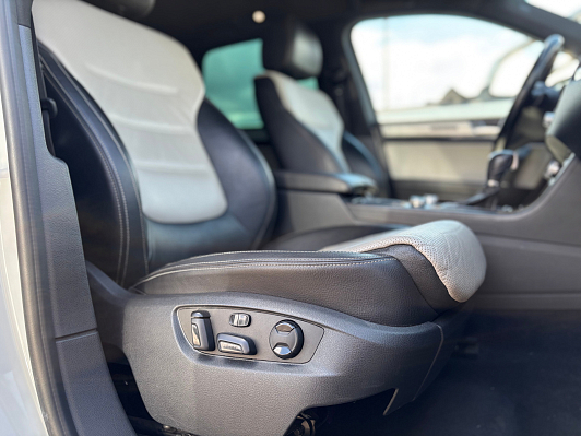 Volkswagen Touareg Wolfsburg Edition, 2017 года, пробег 185388 км