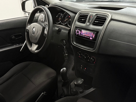 Renault Sandero, 2015 года, пробег 152350 км