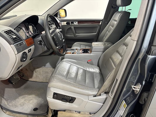 Volkswagen Touareg, 2004 года, пробег 437077 км