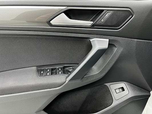 Volkswagen Tiguan Highline, 2019 года, пробег 125699 км