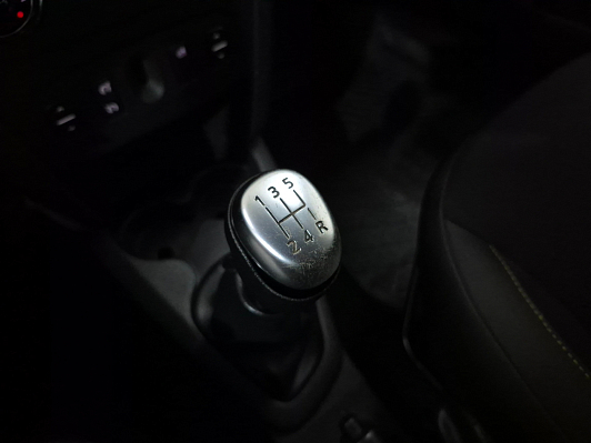 Renault Logan Stepway Life, 2022 года, пробег 72205 км