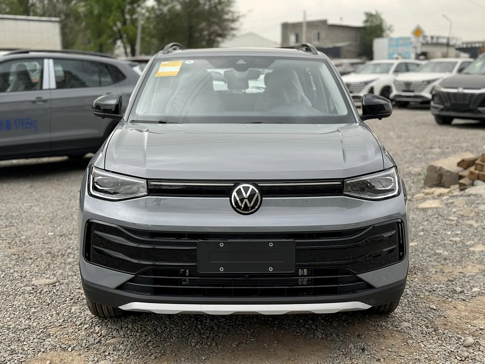 Volkswagen Tiguan R-Line Smart Leadership, серый