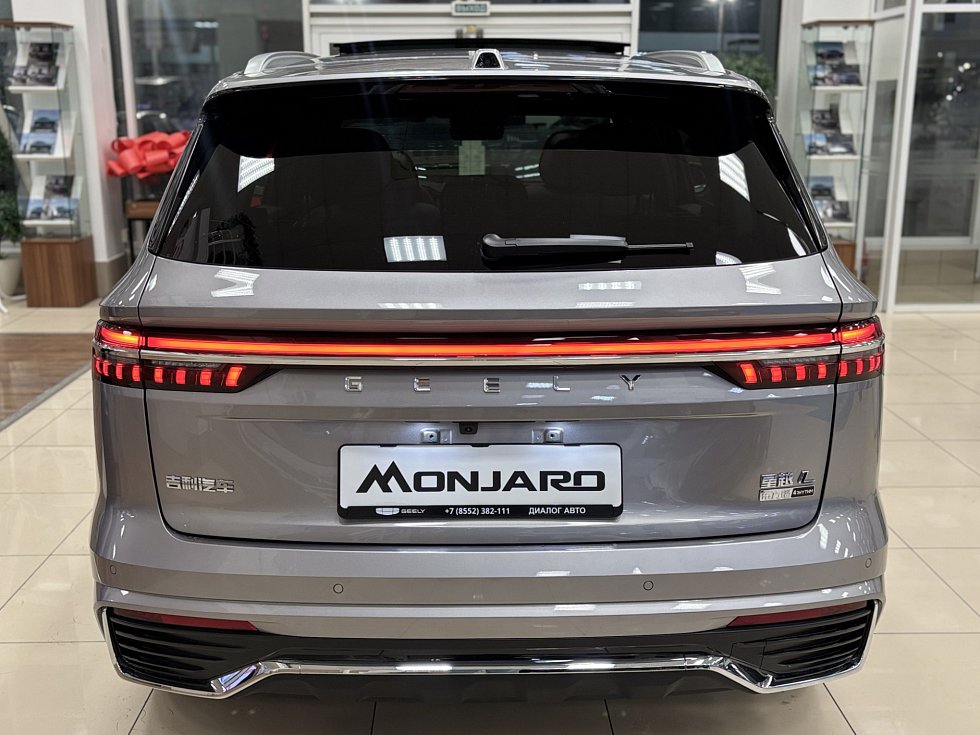 Geely Monjaro Flagship, серебряный