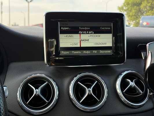 Mercedes-Benz GLA GLA 250 4MATIC Особая серия, 2015 года, пробег 246083 км