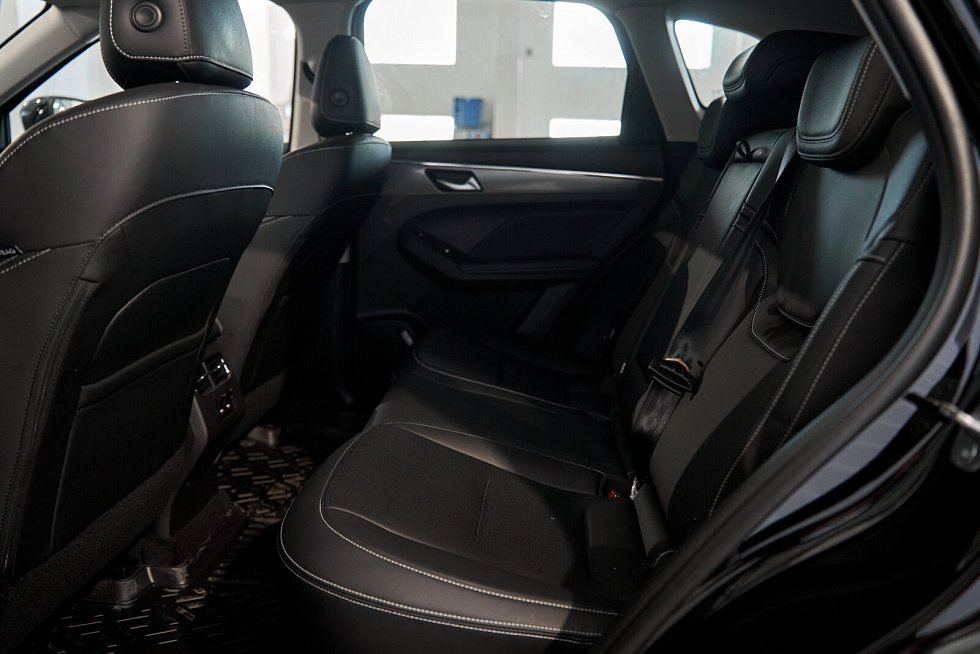 Haval Jolion Оптимум, черный