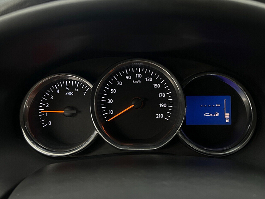 Renault Logan Privilege, 2015 года, пробег 227000 км