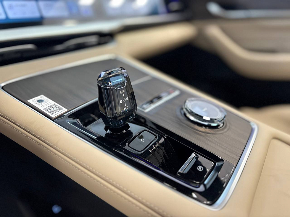 Geely Monjaro Flagship (2023-2025), черный