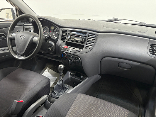 Kia Rio Стандарт, 2005 года, пробег 222845 км