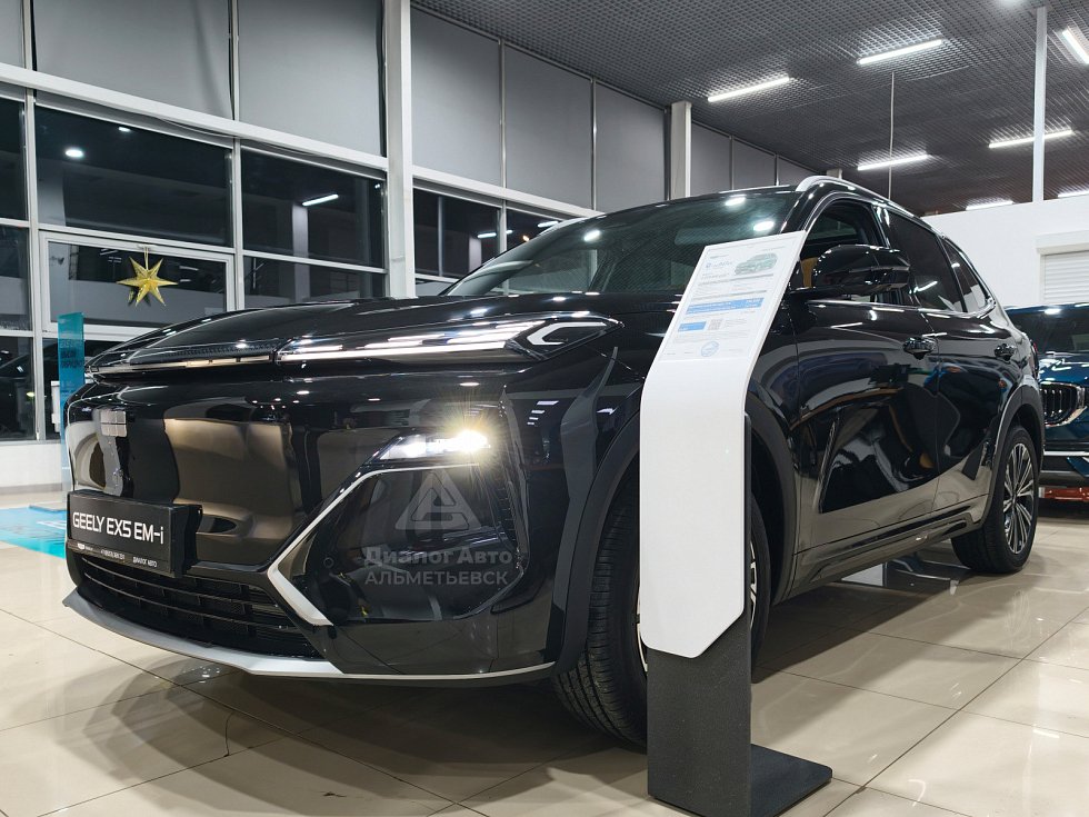 Geely EX5 Гибрид Макс EM-i, черный