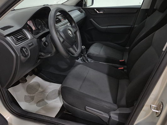 Skoda Rapid Ambition, 2016 года, пробег 175200 км