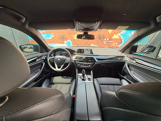 BMW 5 серии 520d Sport Line, 2018 года, пробег 124000 км