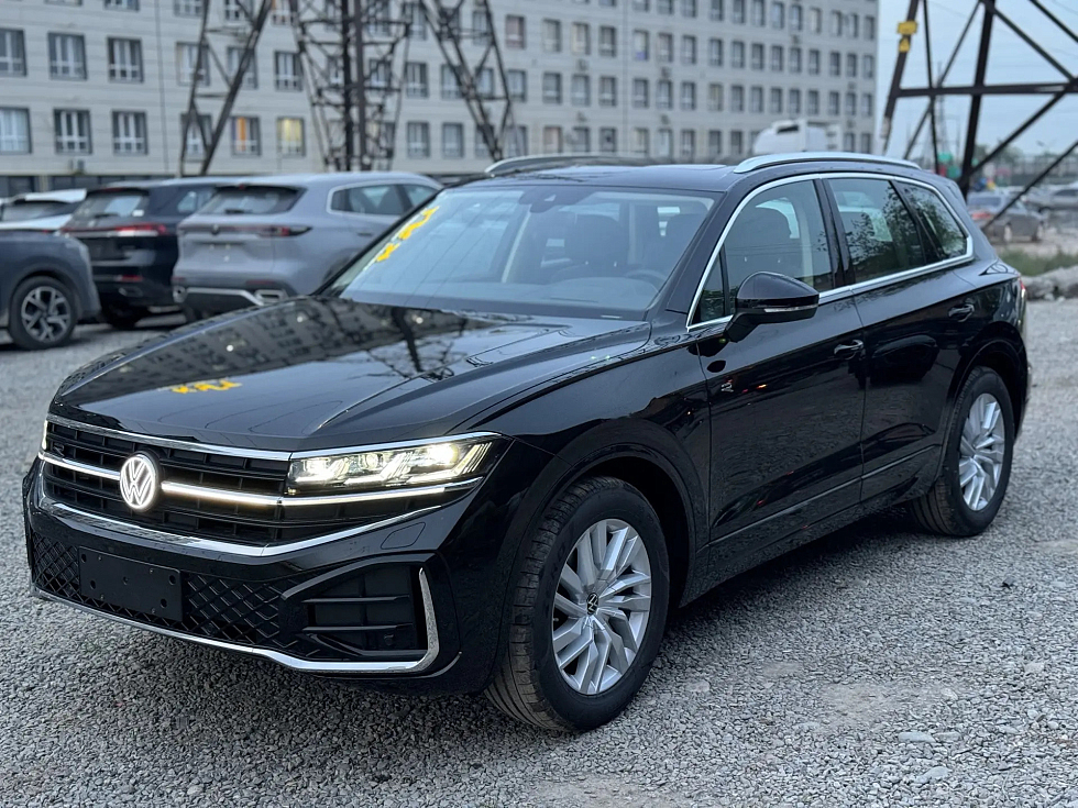 Volkswagen Tiguan R-Line Smart Leadership, серый