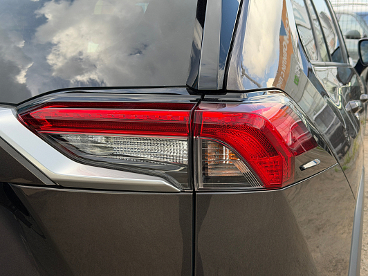 Toyota RAV4 Престиж Safety, 2021 года, пробег 102000 км