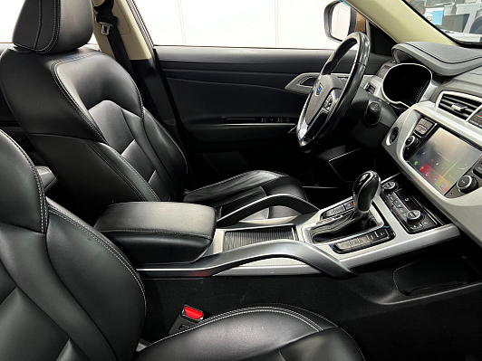 Geely Atlas Luxury, 2019 года, пробег 141981 км
