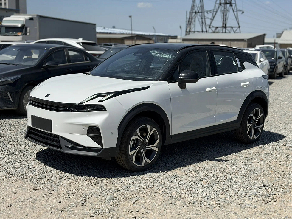 Lynk & Co 06 Ultra, белый