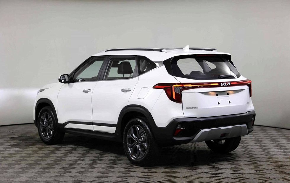 Kia Seltos Luxury Edition, белый