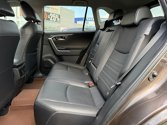 Toyota RAV4 Престиж Safety, 2021 года, пробег 102000 км
