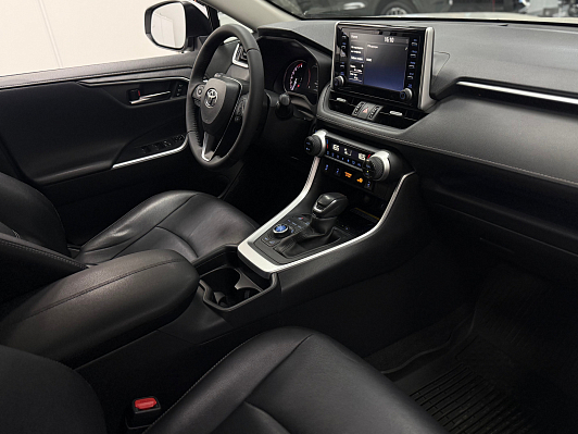 Toyota RAV4 Престиж Safety, 2022 года, пробег 83052 км