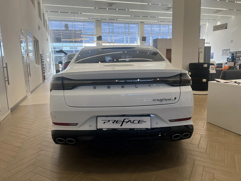Geely Preface Флагман, белый