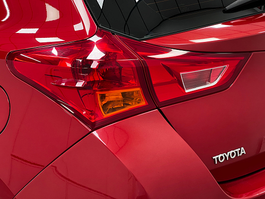 Toyota Auris, 2013 года, пробег 179650 км