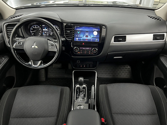 Mitsubishi Outlander Invite, 2018 года, пробег 136649 км