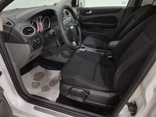 Ford Focus Ghia, 2011 года, пробег 215435 км