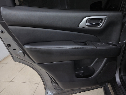 Nissan Pathfinder Mid, 2015 года, пробег 217400 км