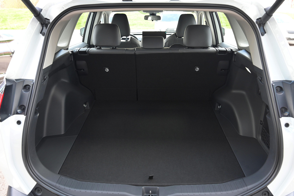 Toyota RAV4 Adventure Plus, белый