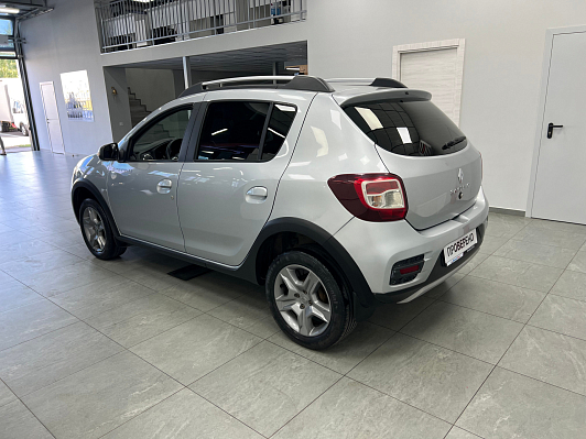 Renault Sandero Stepway Life, 2021 года, пробег 68417 км