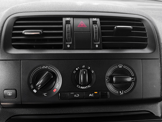 Skoda Fabia Fresh, 2010 года, пробег 211812 км