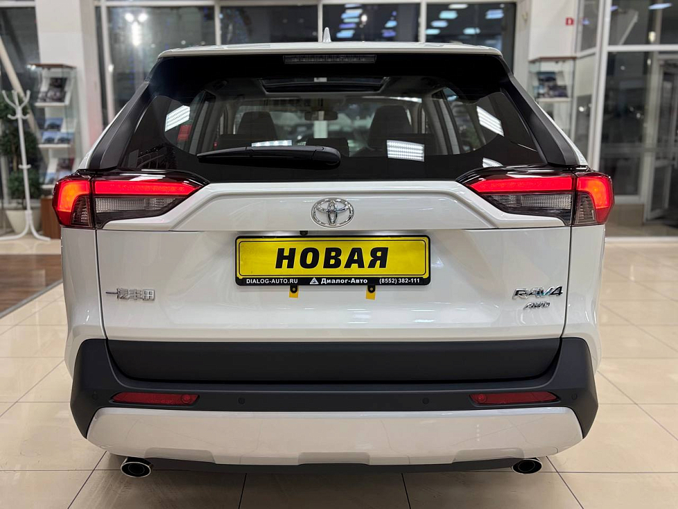Toyota RAV4 Luxury, белый