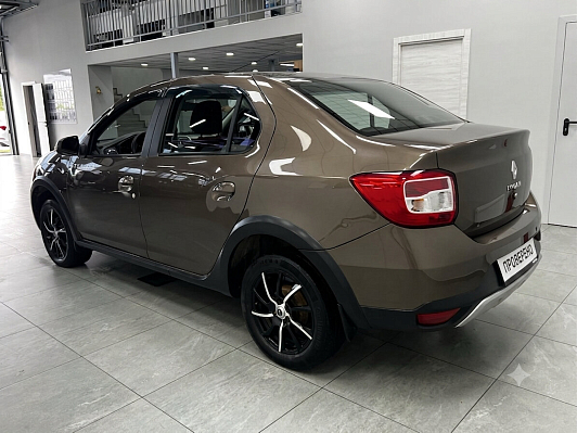 Renault Logan Stepway Life, 2020 года, пробег 91613 км