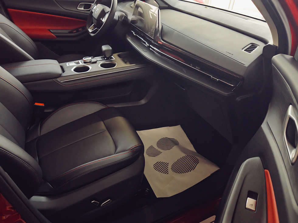 Changan UNI-S Техно, красный
