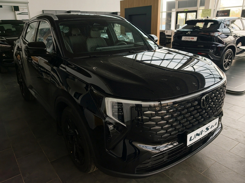 Changan UNI-S Техно, черный