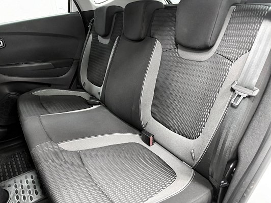 Renault Kaptur Style, 2016 года, пробег 104518 км