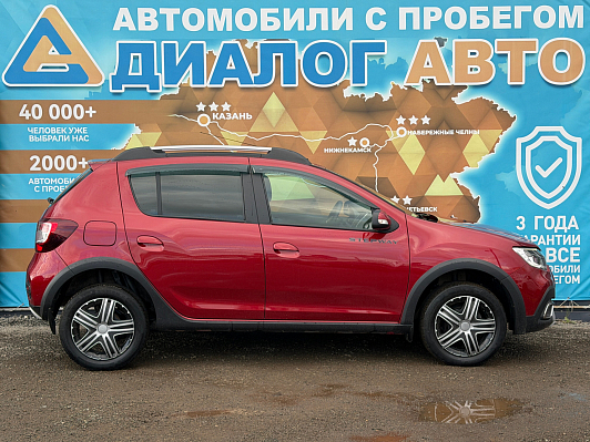 Renault Sandero Stepway Drive, 2020 года, пробег 75106 км