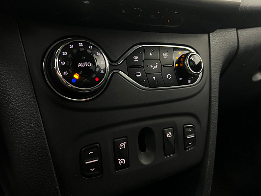 Renault Sandero Privilege, 2016 года, пробег 183000 км