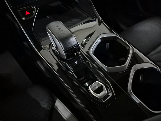 Geely Atlas Флагман, 2024 года, пробег 108013 км