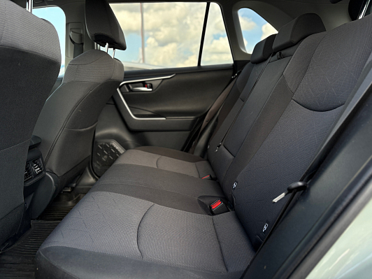 Toyota RAV4 Комфорт, 2020 года, пробег 60921 км