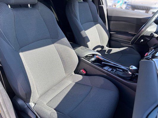 Toyota C-HR Hot, 2019 года, пробег 99543 км