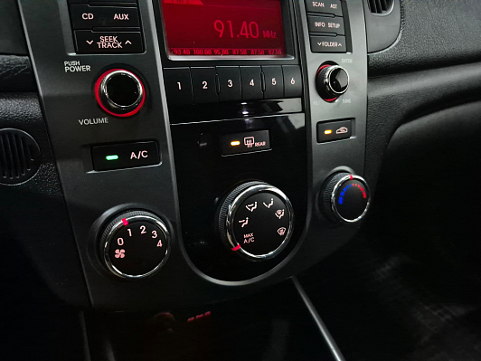Kia Cerato, 2011 года, пробег 205013 км
