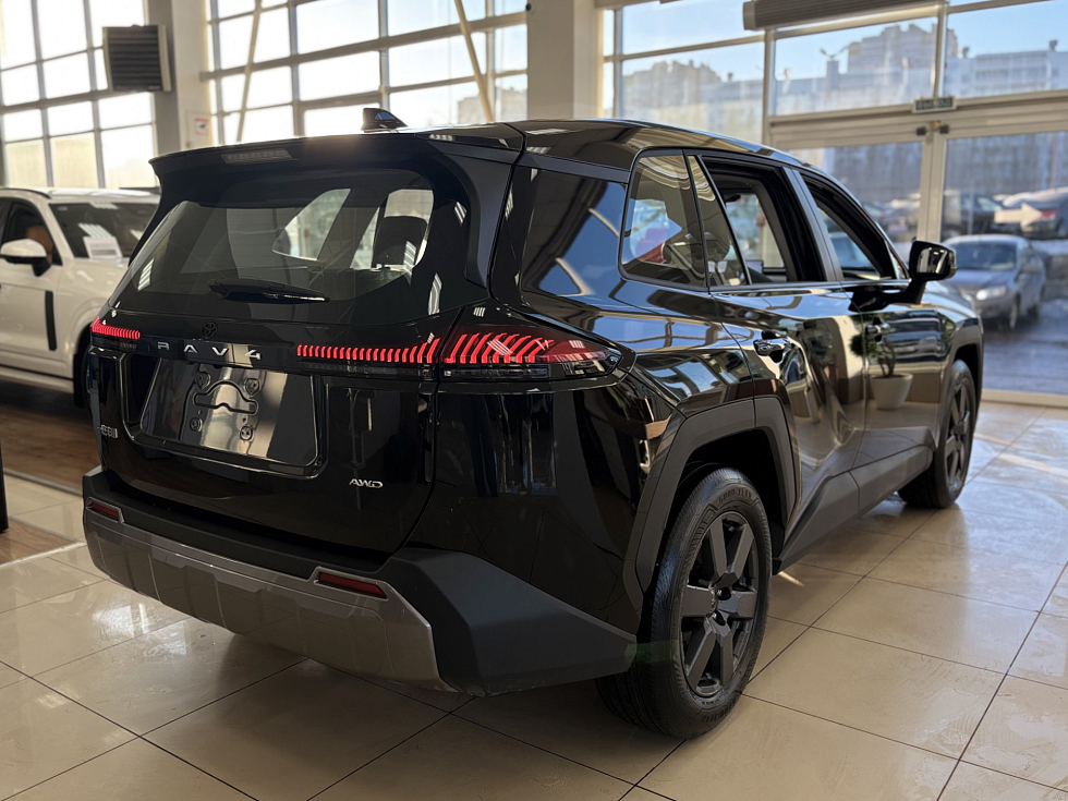 Toyota RAV4 Luxury, черный