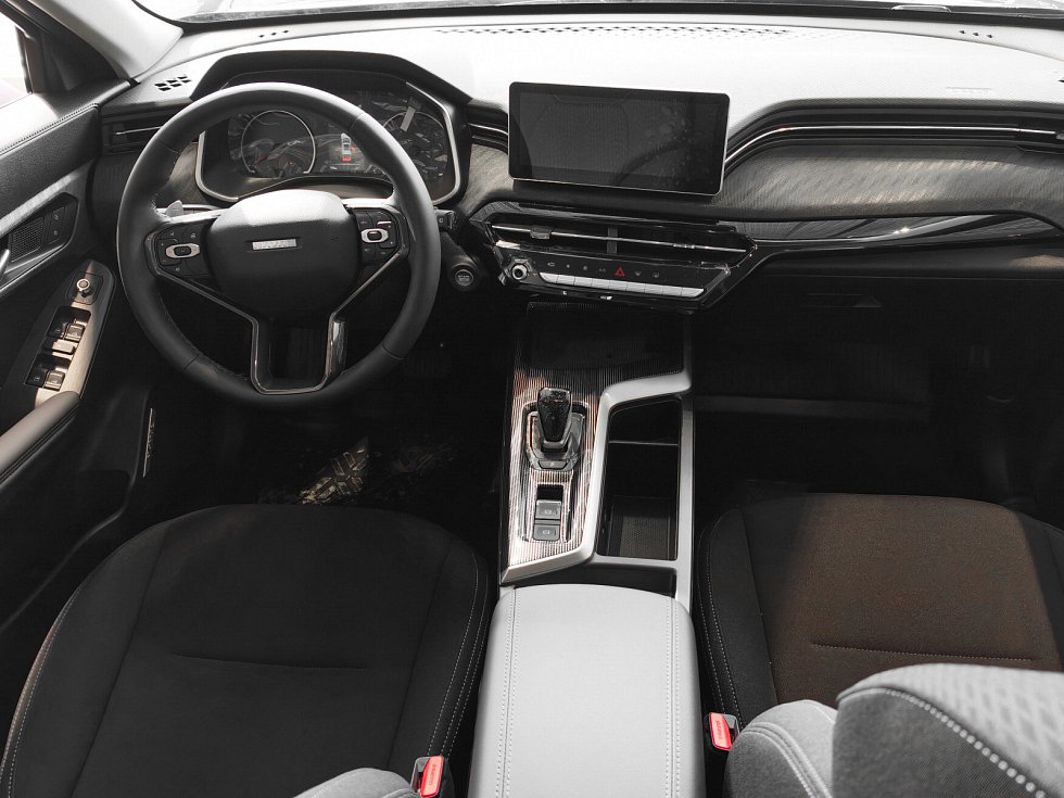 Haval Jolion Оптимум, красный