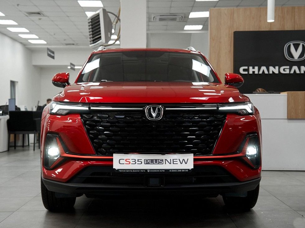 Changan CS35 Plus Техно, красный