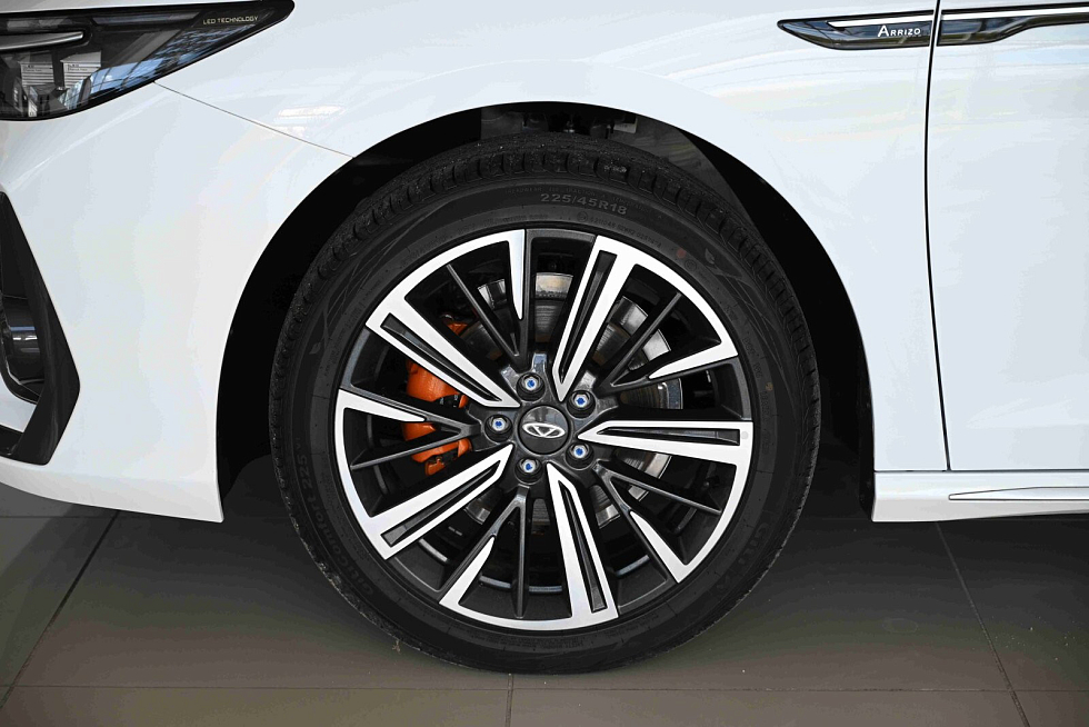 Chery Arrizo 8 Ультра Черный / Ultra Black, белый